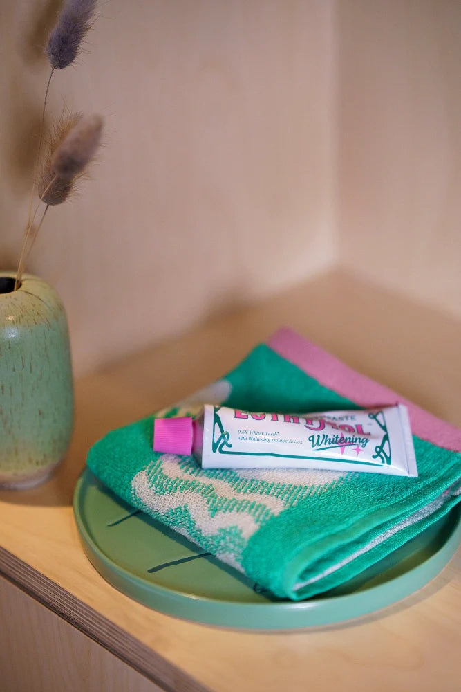Donna Wilson | Face Towel | The Birds and Bees